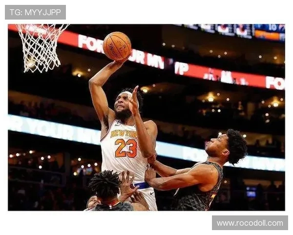 米切尔·罗宾逊利用挡拆制造内线优势提升防守效率明显